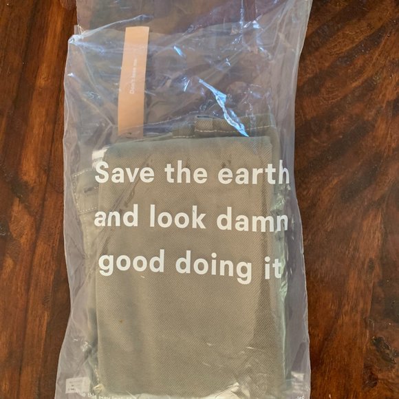 Never worn Reformation Cowboy High Rise Straight Jeans - Picture 7 of 11